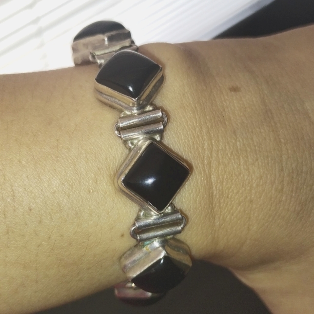 Silpada Sterling Silver 925 and onyx bracelet